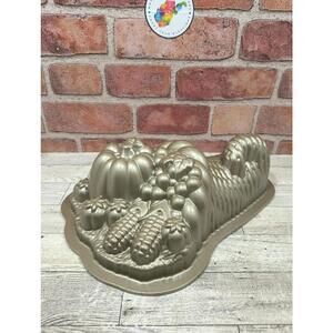 Nordic Ware Cornucopia Cake Pan Mold Thanksgiving 10 Cup Cast Aluminum USA
